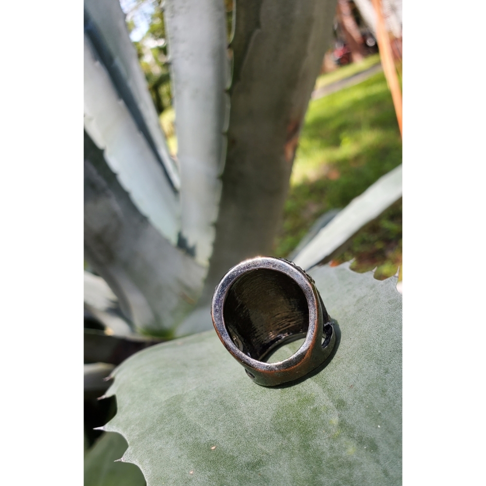 Fashion Ring - Picture 2 of 2